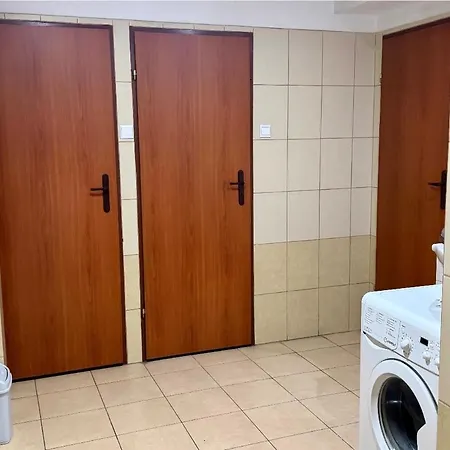 Grand Hostel *
